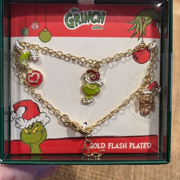 NIB The Grinch charm bracelet - Picture 3 of 3